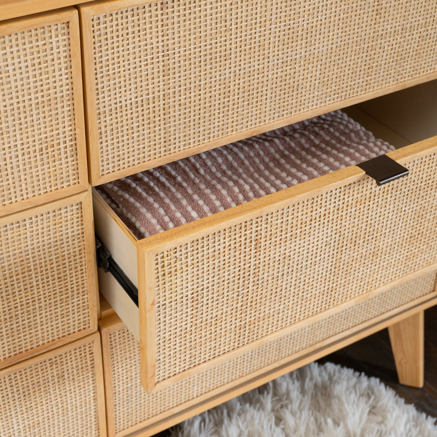 Commode Claudette à 6 tiroirs en rotin