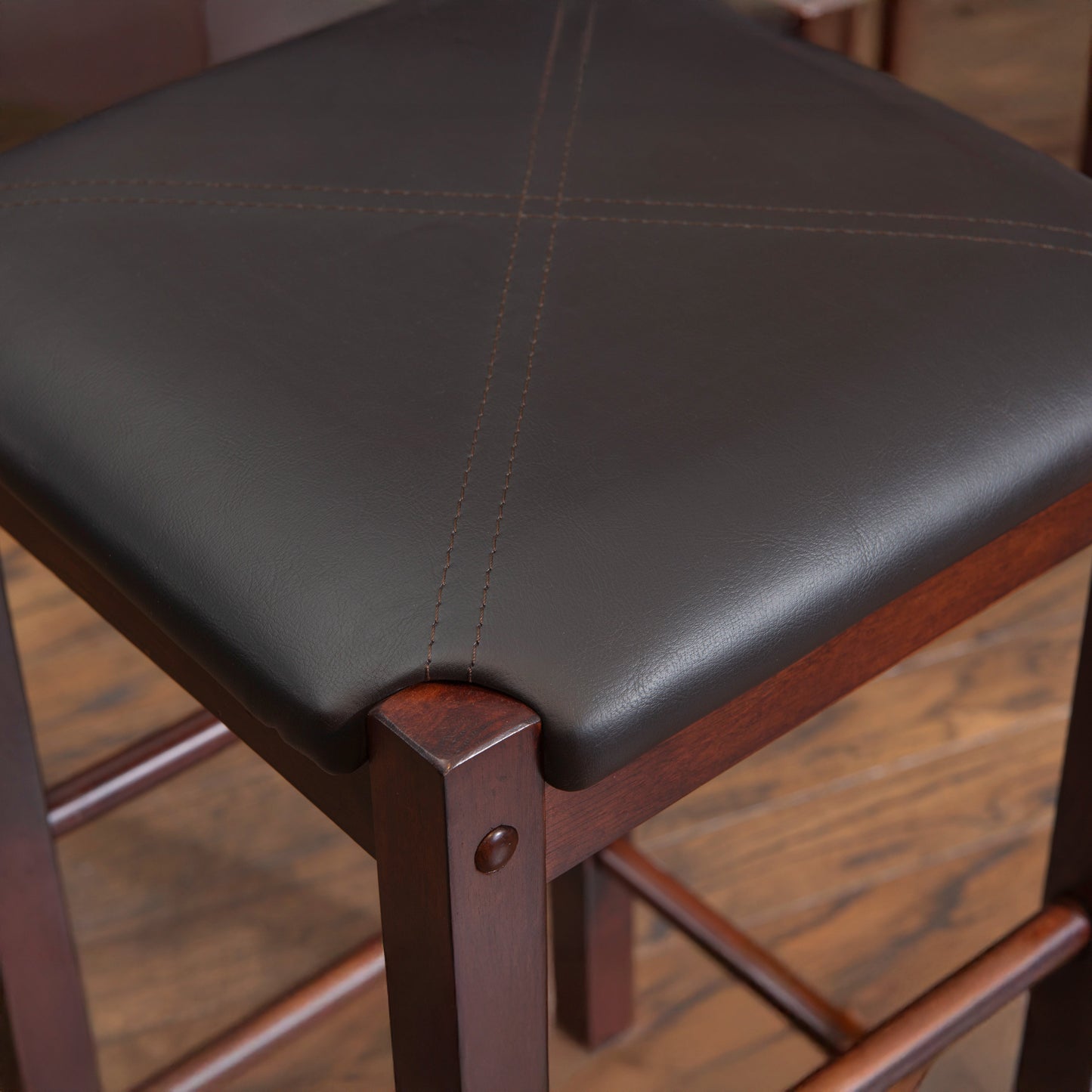 Ensemble de taverne Lance noir avec plateau en faux marbre