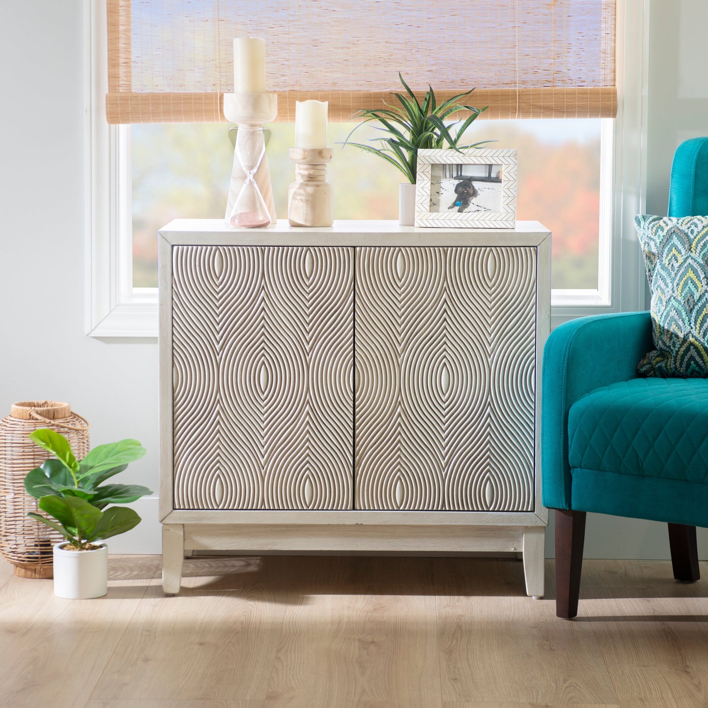 Meuble d'appoint en genévrier