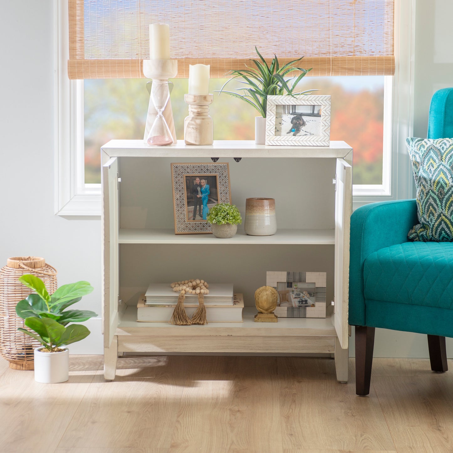 Meuble d'appoint en genévrier