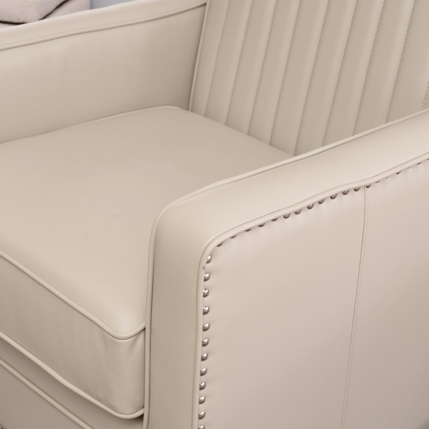 Fauteuil pivotant Carter en similicuir