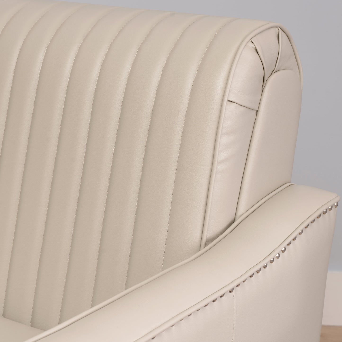 Fauteuil pivotant Carter en similicuir