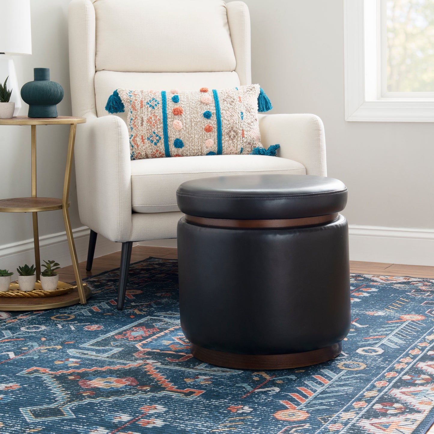 Pouf de rangement Sunny Black en similicuir noir