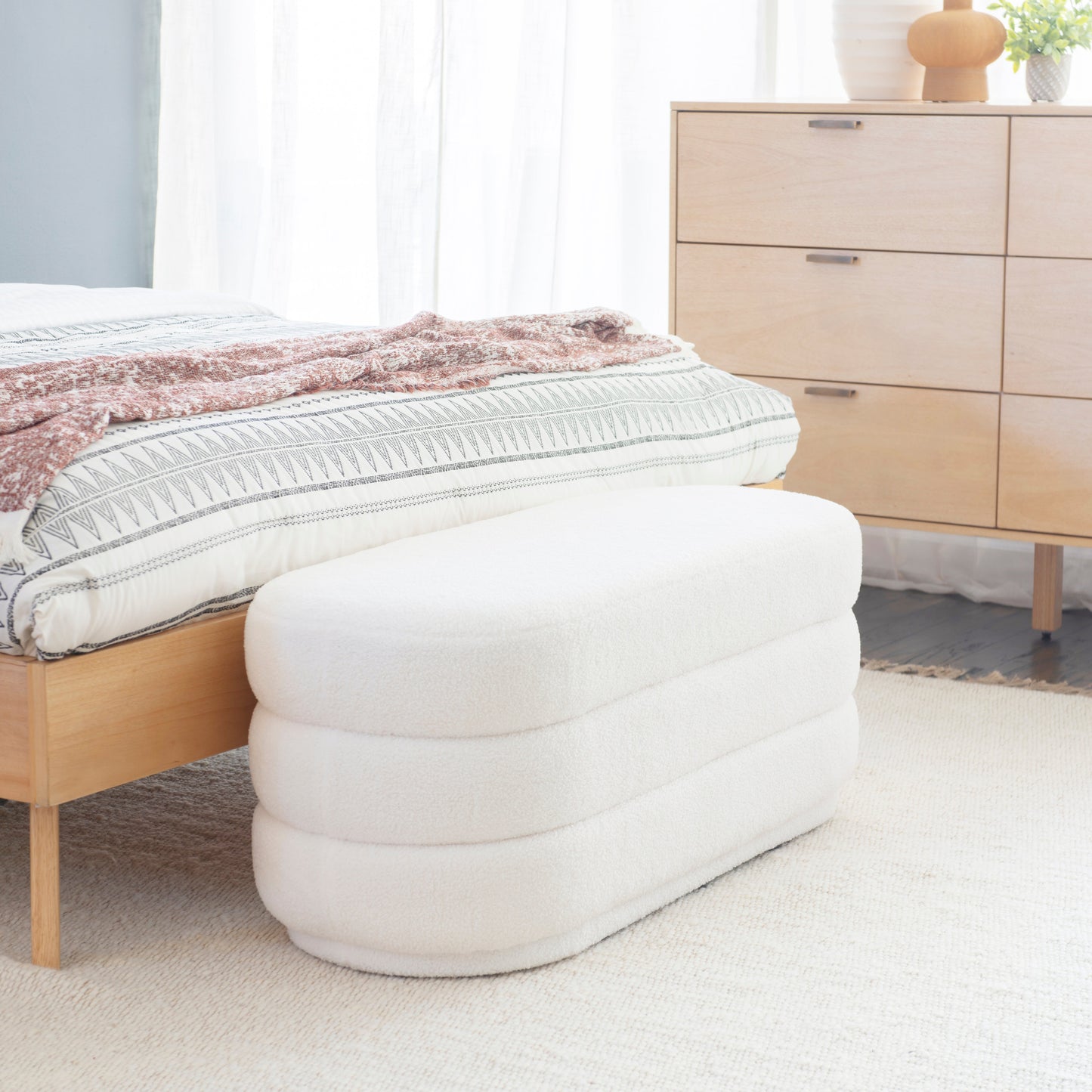 Pouf oblong Lisa White Sherpa