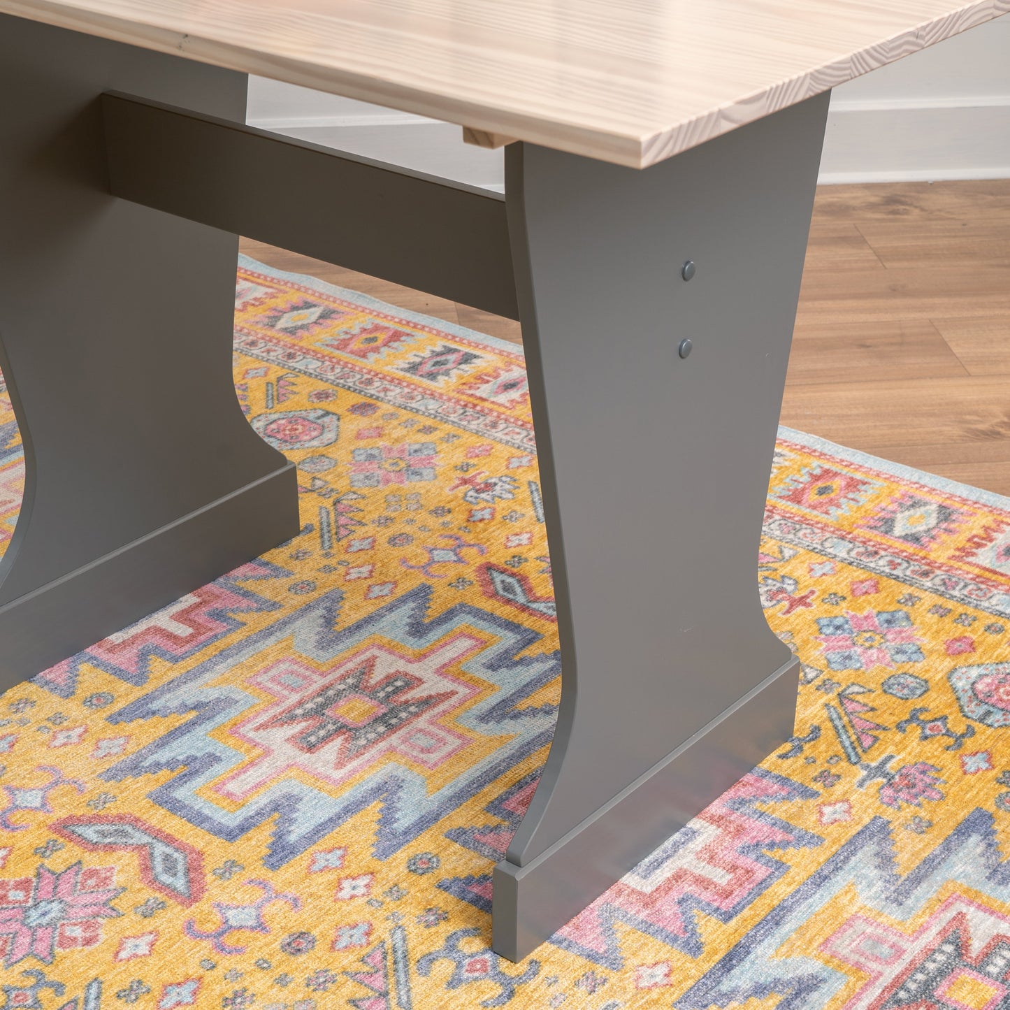 Table à tréteaux en érable gris Norah