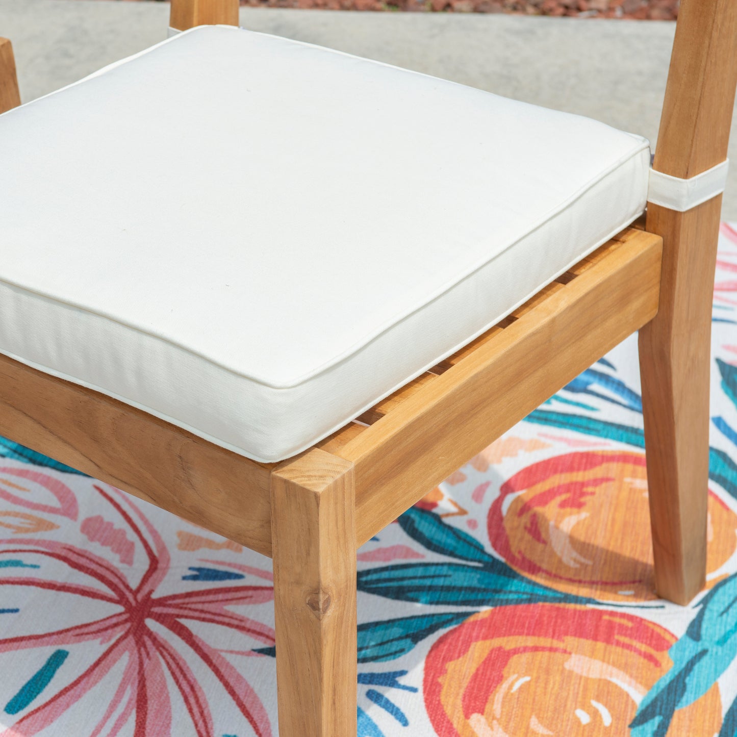 Chaise de salle à manger Cannon en teck avec coussin (lot de 2)