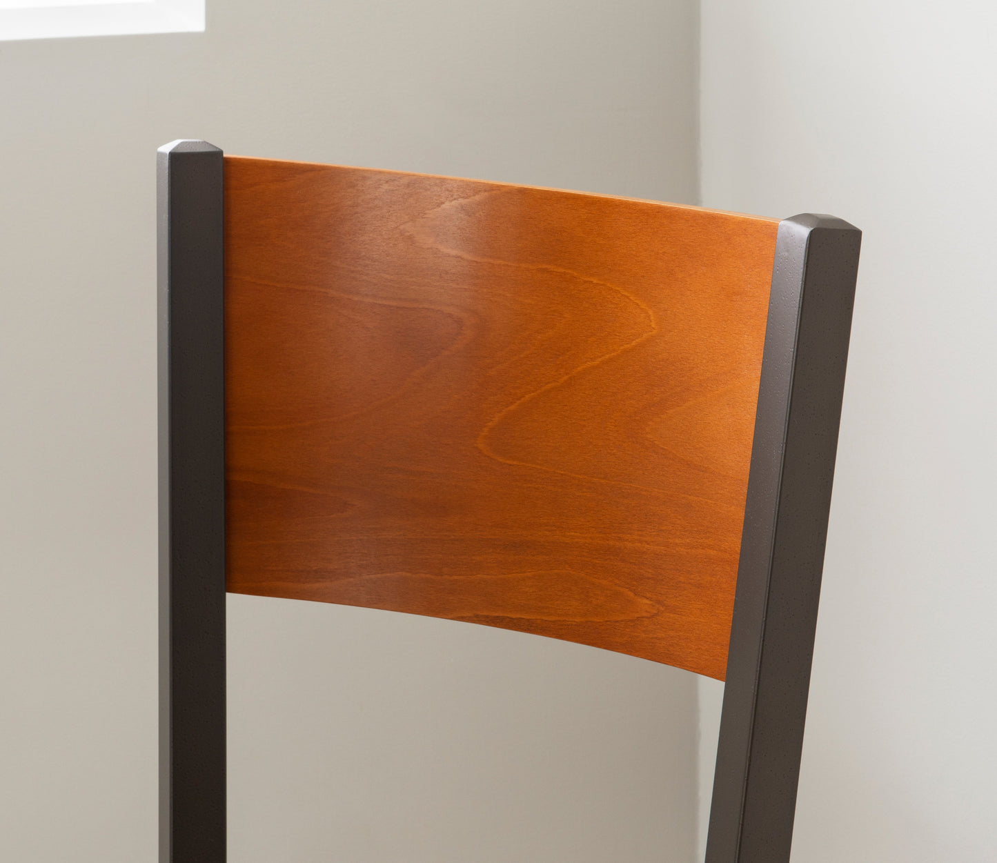 Chaise d'appoint Sylas en métal noir rembourré avec dossier en bois (lot de 2)