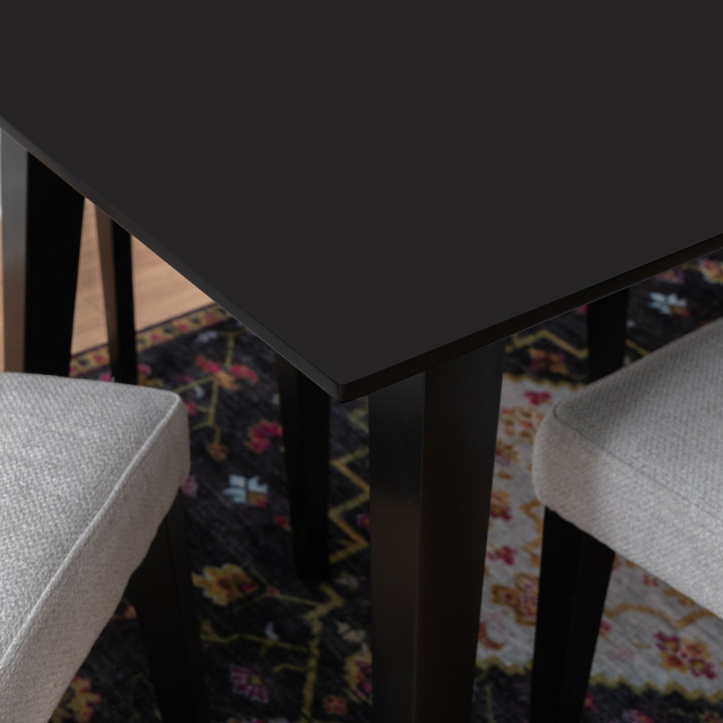 Ensemble de salle à manger rembourré Cosgrove 5 pièces